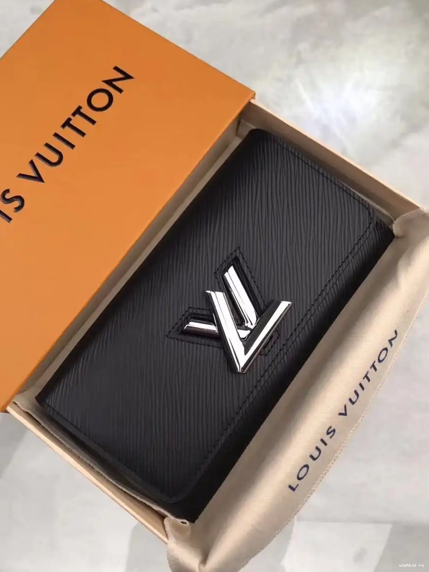 WIS Wallet Louis Twist Vuitton 0603